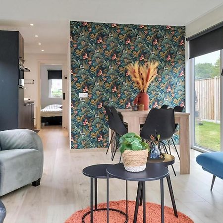 2 Bedroom Awesome Home In Heinkenszand Esterno foto